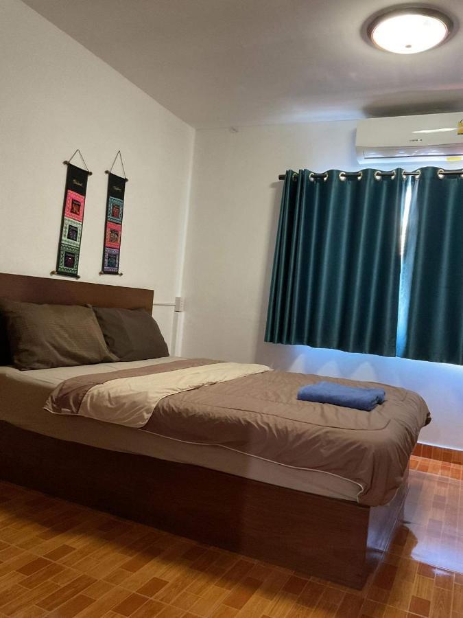 Zappa Guesthouse Паттая Екстер'єр фото