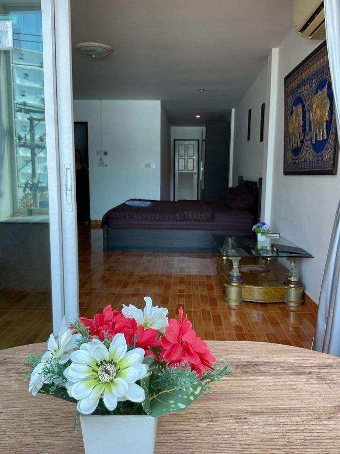 Zappa Guesthouse Паттая Екстер'єр фото