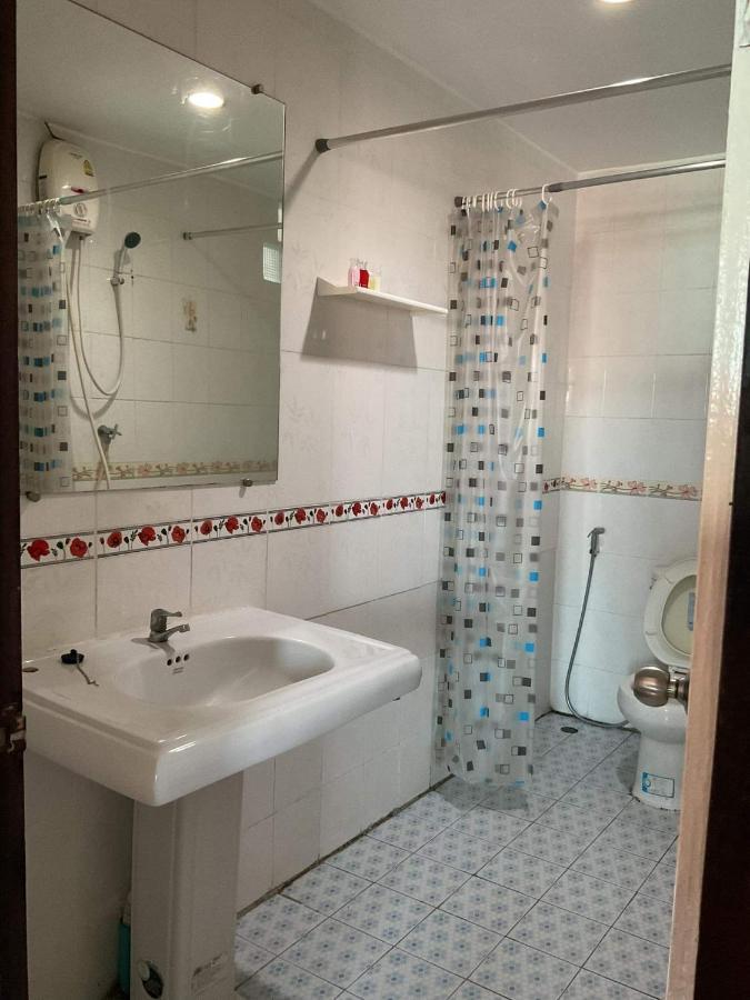 Zappa Guesthouse Паттая Екстер'єр фото