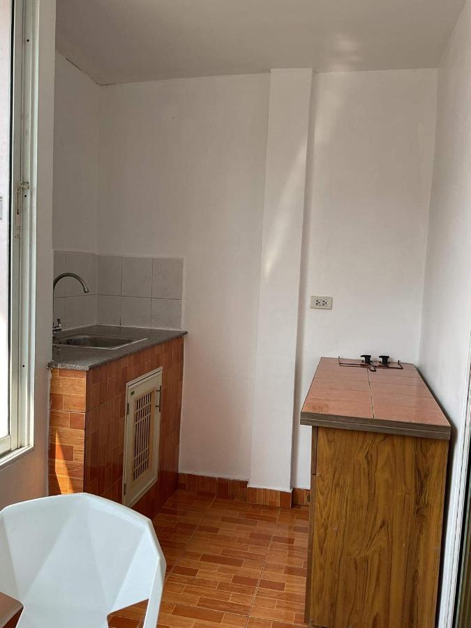 Zappa Guesthouse Паттая Екстер'єр фото